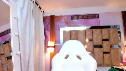 Snapshot of paloma_coquette chatting on 10.04.25 PALOMA 3 online show from 10.04.25