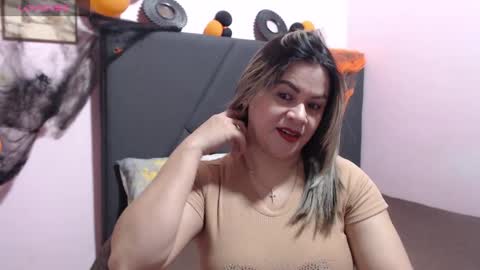 pamela_echeverria online show from 10.20.25