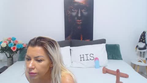 Snapshot of pamela_issy chatting on 02.02.25 PAMEL ISSY online show from 02.02.25