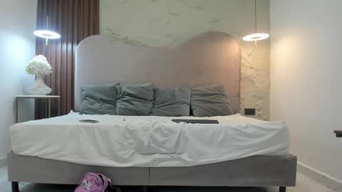 pamelabonnet_mml online show from 12.18.25