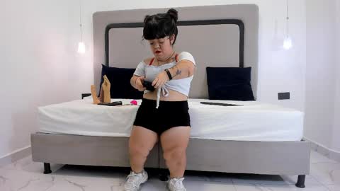 pamelabonnet_mml online show from 04.11.26