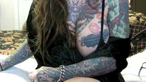 PAMELA GUNNS online show from 02.16.25