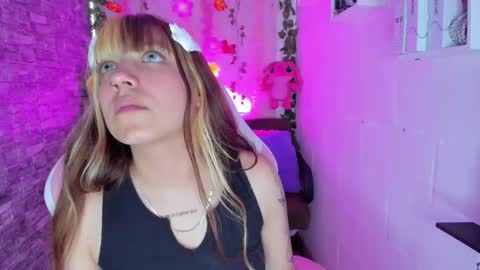 pamelajhonsom online show from 01.27.25