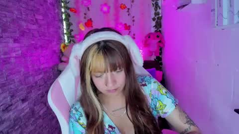 pamelajhonsom online show from 01.28.25