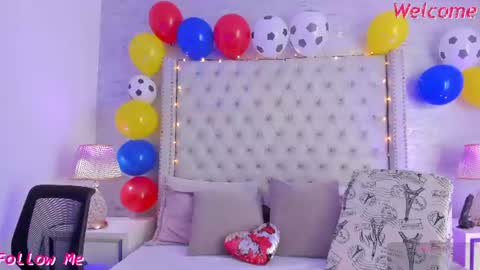 Snapshot of pamelamiler_ chatting on 07.12.26 TELL ME PAMELLA AND GIVE ME A GOOD GRADE ITS IMPORTANT online show from 07.12.26
