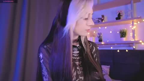 Snapshot of pamelaryant chatting on 05.26.26 Diana online show from 05.26.26