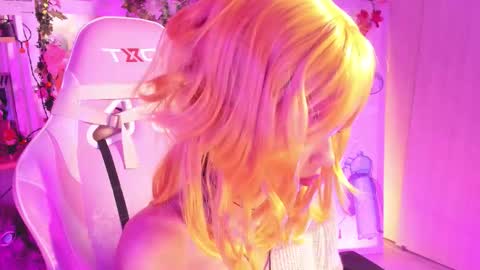 Snapshot of pamiruss0_ chatting on 02.04.26 Instagram Thanks to Deathmemor for being a constant fan for 6 months really thank you very much online show from 02.04.26