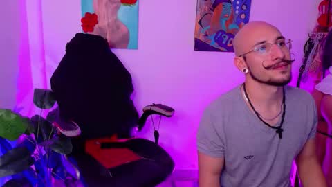 Snapshot of pandorabeker chatting on 03.03.26 online show from 03.03.26