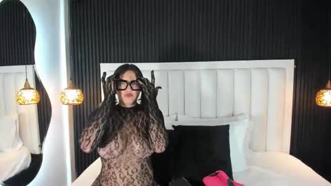 Snapshot of pandoramiller chatting on 02.20.26 Pandoramiller online show from 02.20.26