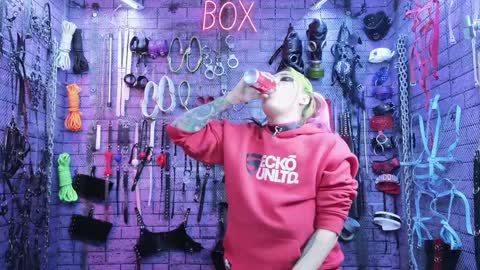 Snapshot of pandoranez chatting on 01.30.25 PandoraNez online show from 01.30.25