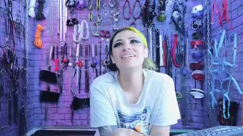 Snapshot of pandoranez chatting on 02.25.25 PandoraNez online show from 02.25.25