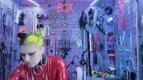 Snapshot of pandoranez chatting on 02.27.25 PandoraNez online show from 02.27.25