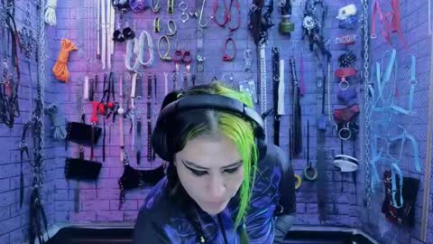 Snapshot of pandoranez chatting on 03.03.25 PandoraNez online show from 03.03.25