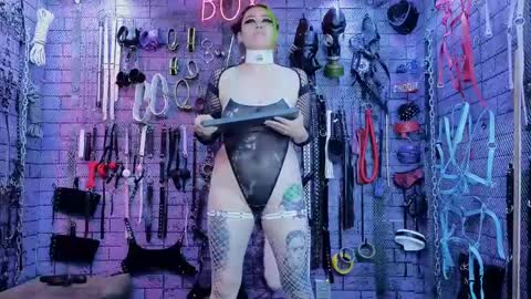 Snapshot of pandoranez chatting on 03.07.25 PandoraNez online show from 03.07.25