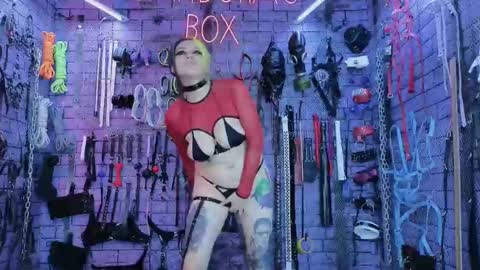 Snapshot of pandoranez chatting on 09.13.25 PandoraNez online show from 09.13.25