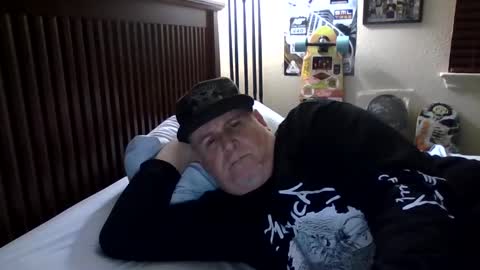 panos online show from 02.16.25