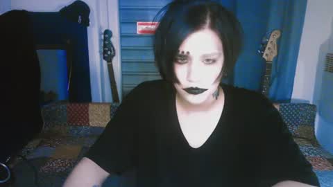 In bio online show from 06.19.26