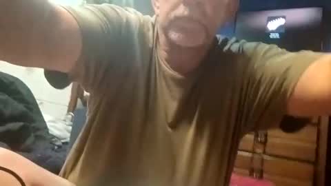 Snapshot of pantyfun32 chatting on 09.30.25 a online show from 09.30.25