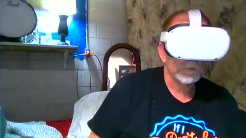 Snapshot of pantyfun32 chatting on 02.10.26 a online show from 02.10.26