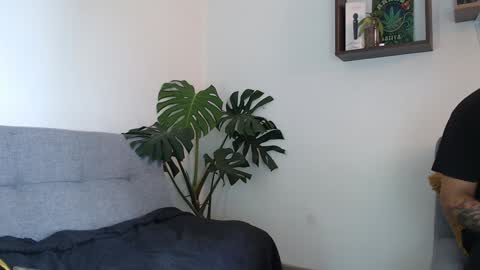 Snapshot of pantyhose_xxx_ chatting on 12.22.24 pantyhose_xxx_ online show from 12.22.24