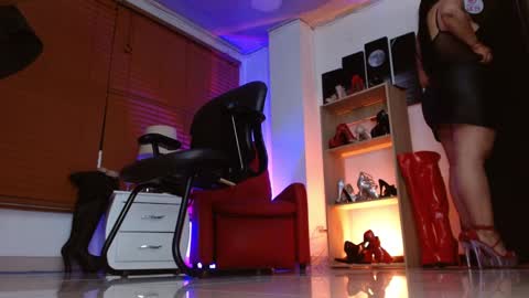 PAOLA  online show from 11.26.25