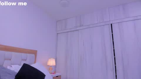 Paola  online show from 02.25.25