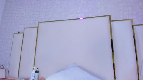 Paola  online show from 12.18.25