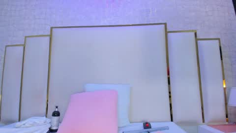 Paola  online show from 04.14.26