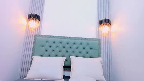 Snapshot of paolab_g chatting on 01.28.25 online show from 01.28.25