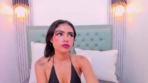 Snapshot of paolab_g chatting on 02.04.25 online show from 02.04.25