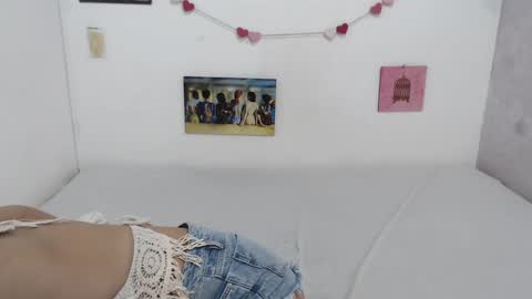 Paola online show from 01.28.25