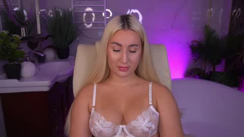 Lia online show from 05.30.26