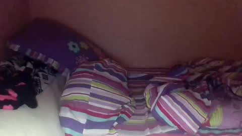 Snapshot of paolamz10 chatting on 12.04.25 paolamz10 online show from 12.04.25