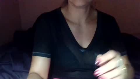 Snapshot of paolamz10 chatting on 12.17.25 paolamz10 online show from 12.17.25