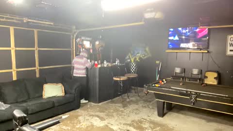 papi_krizz online show from 10.20.25