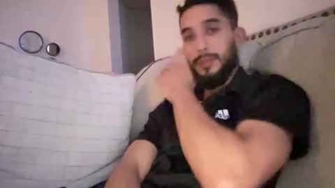 papicubano_guapo23cm online show from 10.18.25