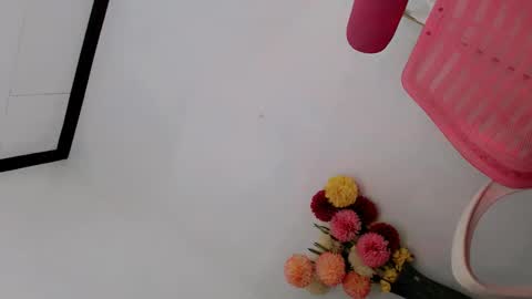 Fina Dwarf online show from 02.25.25