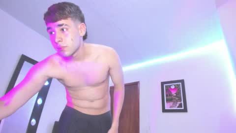 Snapshot of papinoha chatting on 10.21.25 Noha online show from 10.21.25