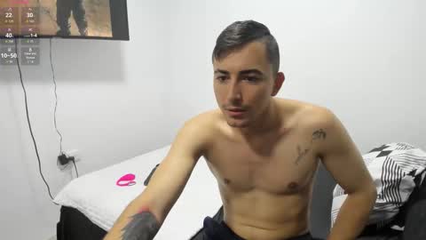 pareja_curiosa19 online show from 11.15.25