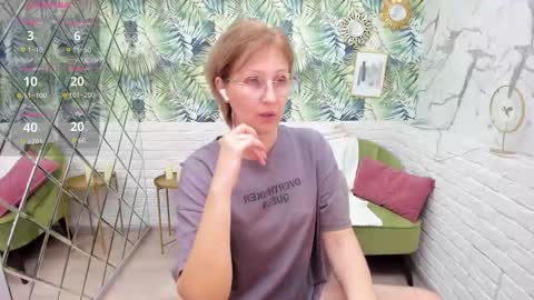 Paris online show from 12.04.25