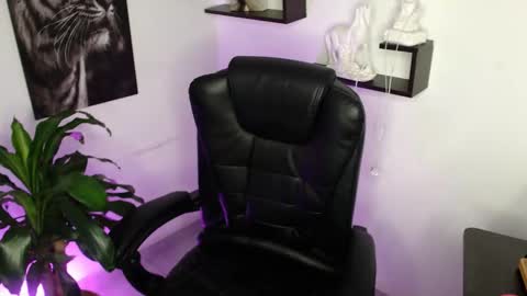 Paris D angelo online show from 02.01.26