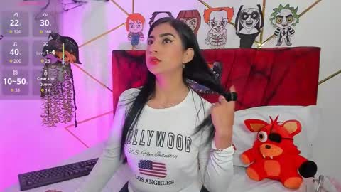 paris_evans_01 online show from 10.27.25