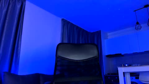 Paris online show from 12.02.24