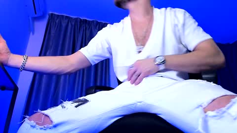 Paris online show from 12.08.24