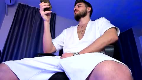 Paris online show from 01.08.26