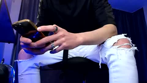 Paris online show from 04.30.26