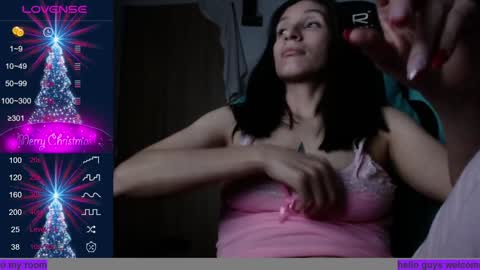 Snapshot of paris_of_angel chatting on 12.25.24 Paris Of Angel online show from 12.25.24