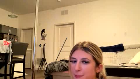 parisbaby2000 online show from 01.18.26