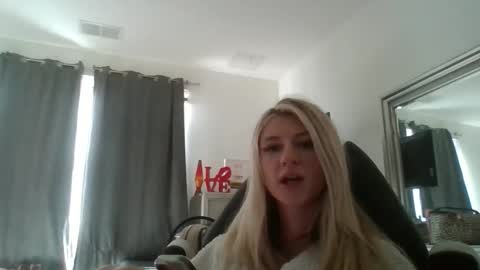 parisbaby2000 online show from 02.27.26