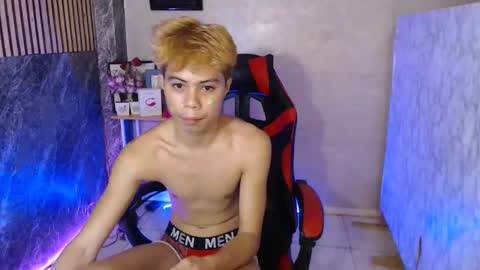 Snapshot of parkseo_yeon chatting on 09.23.25 HENRY online show from 09.23.25